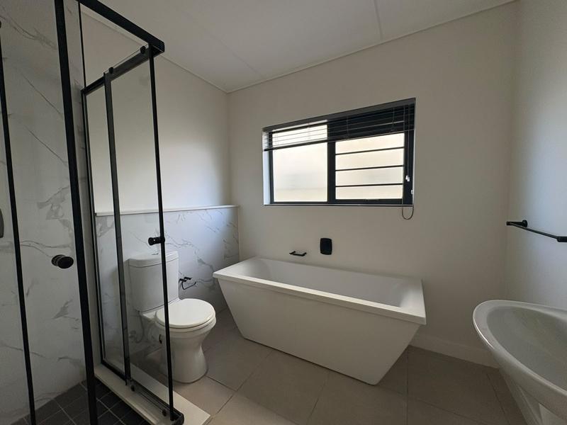 To Let 3 Bedroom Property for Rent in Richwood Western Cape